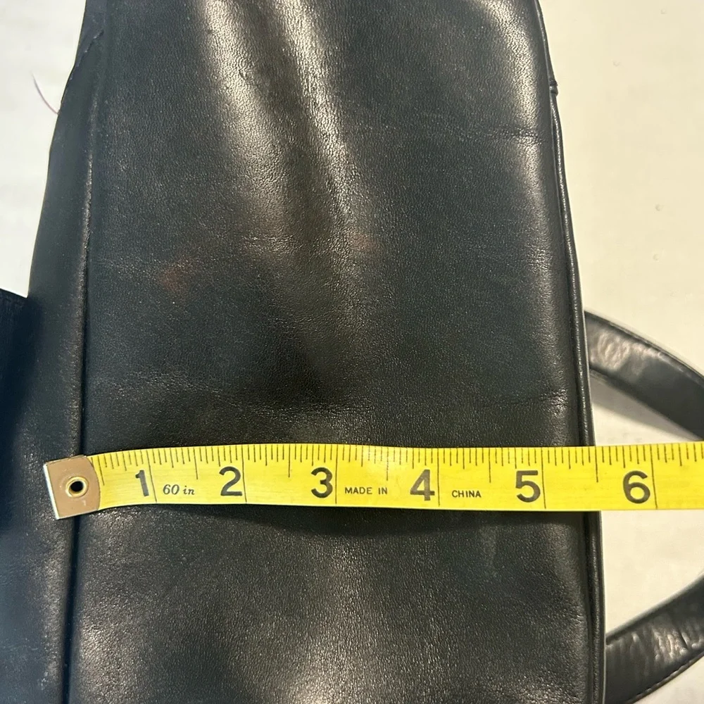 Kate Spade NEW YORK Savona Malea Black Structured Design tote as is